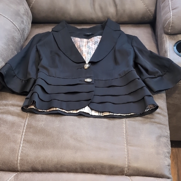 Burberry Jackets & Blazers - Burberry Black and Cream Blazer with Classic Lapel